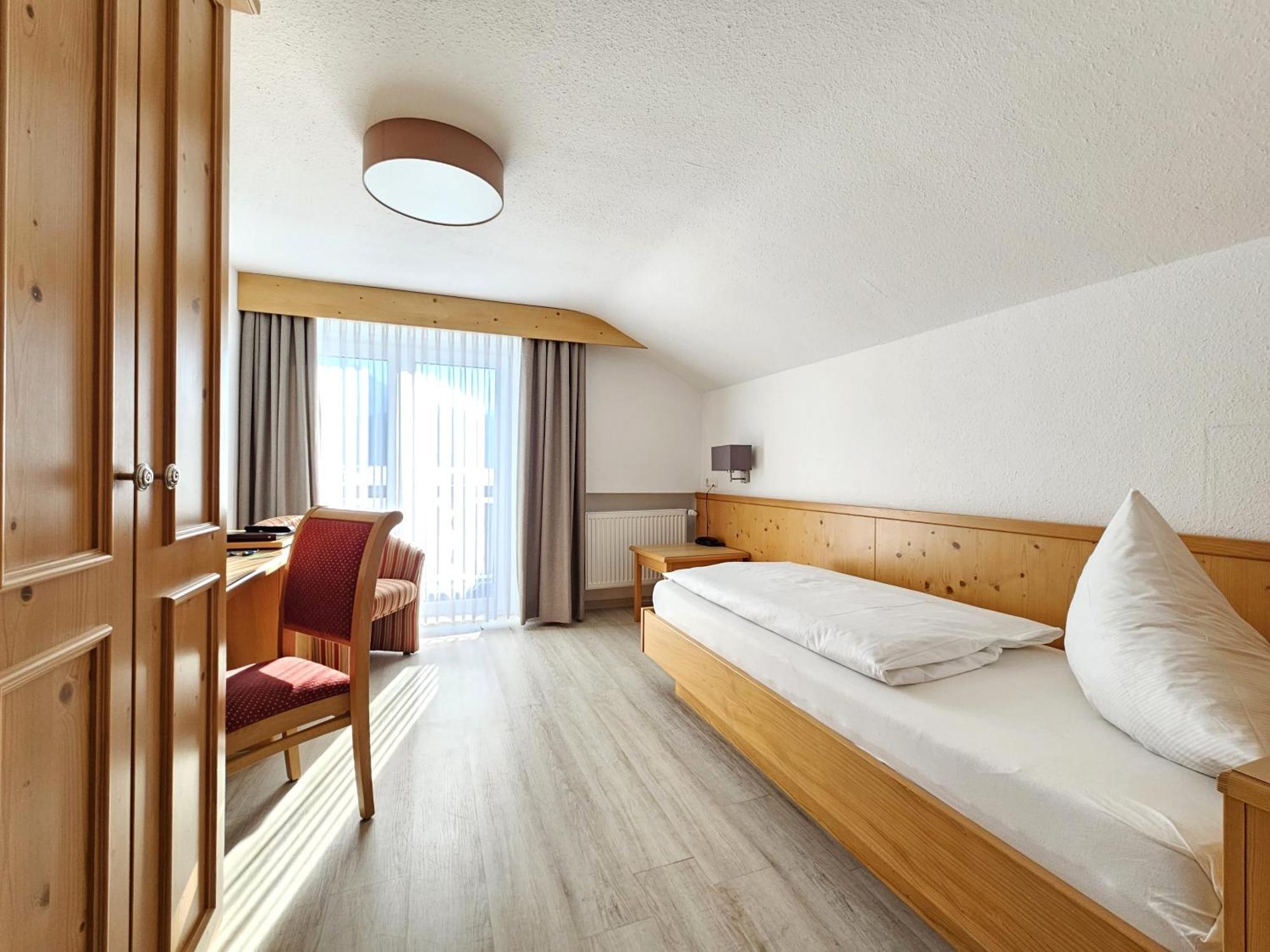 Hotel Cafe Fuggerhof Oberstdorf Exterior foto